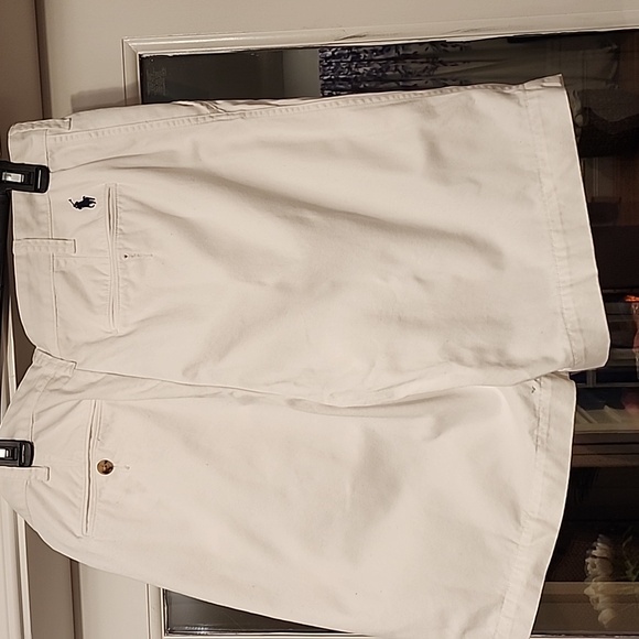Ralph Lauren shorts - Picture 2 of 3